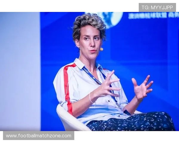 围绕斯旺西俱乐部发展历程与未来前景的深度解析与球迷文化探讨