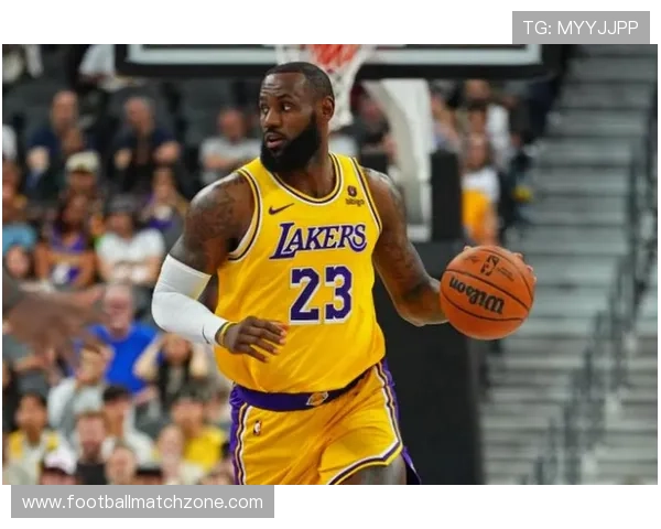 湖人詹姆斯关键时刻发威带队逆转勇士再创胜利纪录